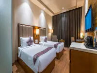Hotel Cachar Club カチャーのホテル