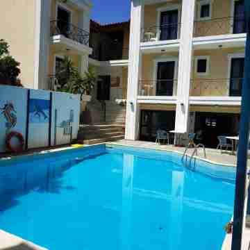 Renia Studios Standard Studio Overlooking the Swimming Pool Fitness & Recreational Facilities