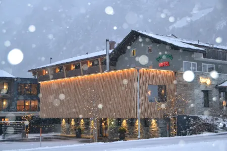 Hotel Rovanada Wellness & BergNatur Отели в г. Хинтеррайн