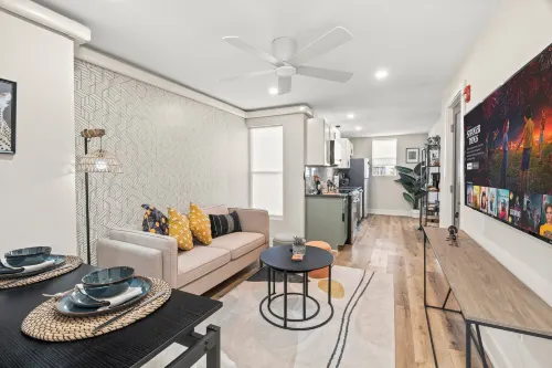 1 Br Passyunk Ave Stunner- Perfect Location