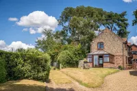 Exclusive Cottage - Hot Tub - Pets OK - In Norfolk Broads Các khách sạn gần Norfolk Wildlife Trust – Hickling Broad and Marshes nature reserve