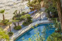 Aeneas' Landing Resort - Strand