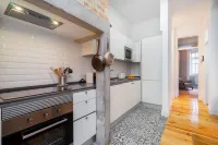 WHome Casa Alcazar Perfect Spot w/ Private Patio Hotels in Areeiro