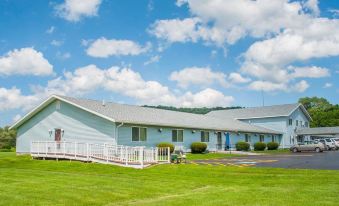 Econo Lodge Cuba I-86