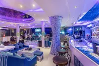 Gaju Suite Hotel - parking
