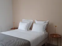 아도니스의 딩에 골프 리조트 디니으-레-방 호텔