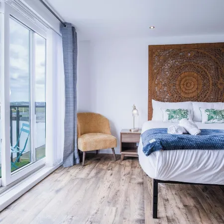 Skyline Duplex Penthouse - Llanelli