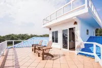 Dolphin Beach Villa - Villas