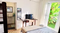 Tombo Beach Home Stay - 2-Sterne