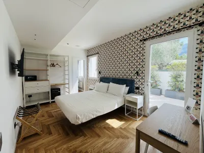 Marina Boutique Rooms Hotel dekat Centro Kolbe