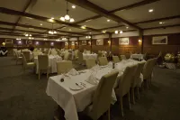 Distinction Hamilton Hotel & Conference Centre - พร้อมอาหารเช้า