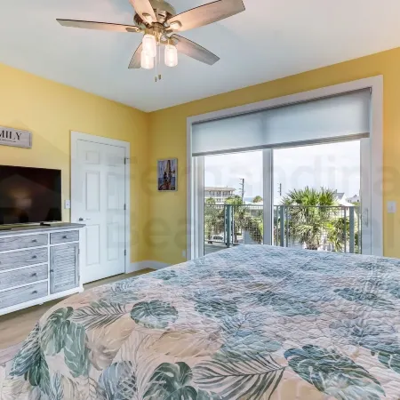 391 S Fletcher Ave C 3 Bedroom Townhouse by RedAwning