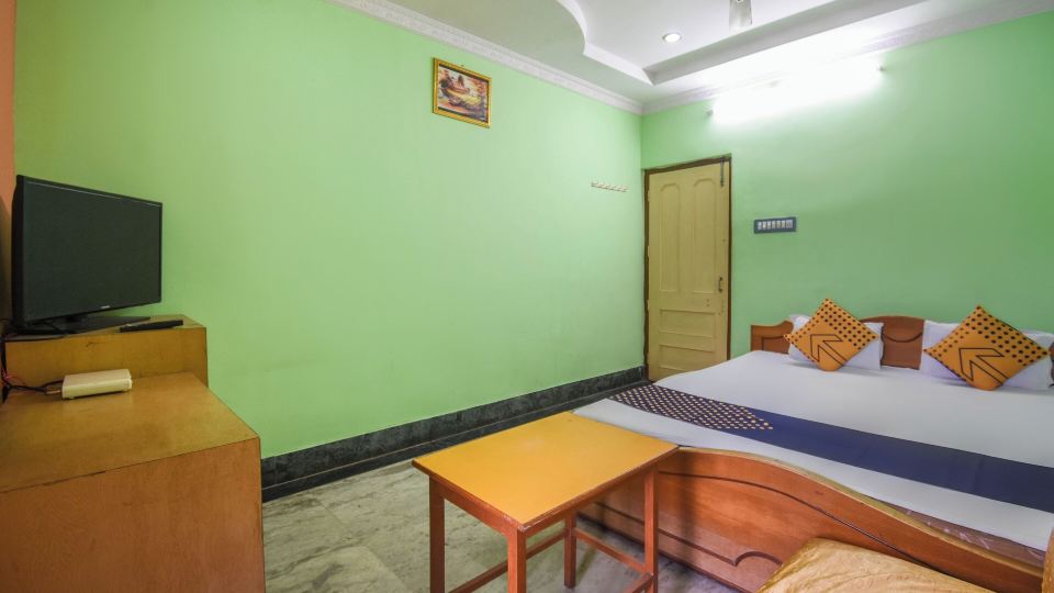 Hotel Rajmahal
