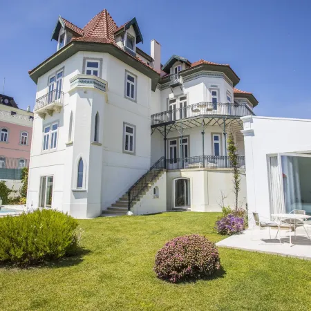 Seaview Castle by Cadenzalux