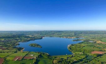 Willow Ridge - a Large Country House with 3 Rental Rooms