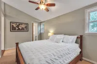 RedAwning的長湖上的驚人湖畔度假勝地！2臥室的家