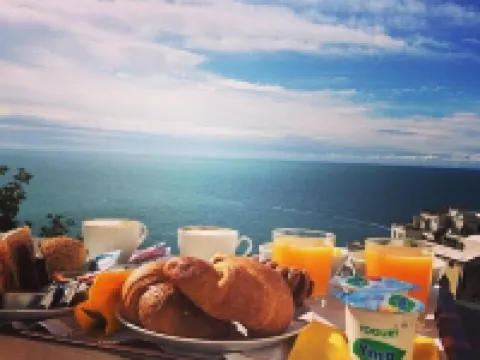 ヴィラ イアラ ポジターノのホテル