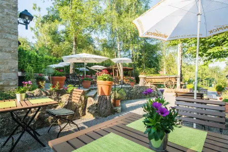 Best Western Hotel Polisina Отели в г. Гаукёнигсхофен