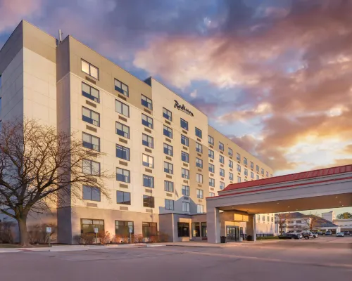 Radisson Hotel Detroit Metro Airport Hotels in Romulus