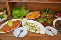 Piyes Otel - Breakfast