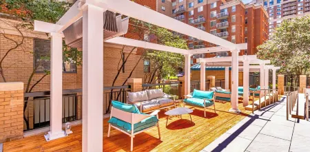 Sensational 1 Bedroom Condo at Ballston Place with Gym