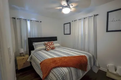 Bungalow Bliss in Royal Oak Hotels in 