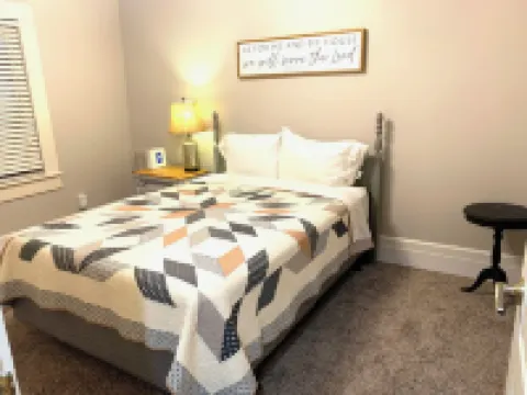 Bison Hall 7, no cleaning fee, near court square