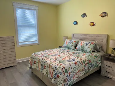Island Blue Getaway! Brand new charming family friendly Home on Kent Island MD