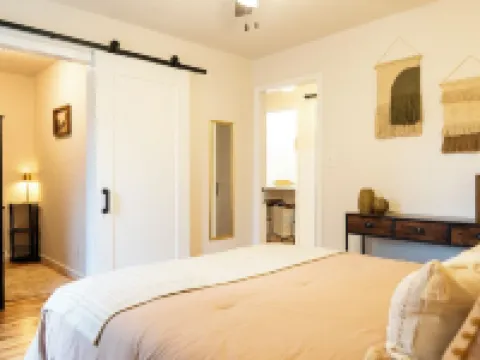 Charming Getaway in Comfort, TX - Relax, Recharge, Explore - Texas Wine Country Hotels in Comfort