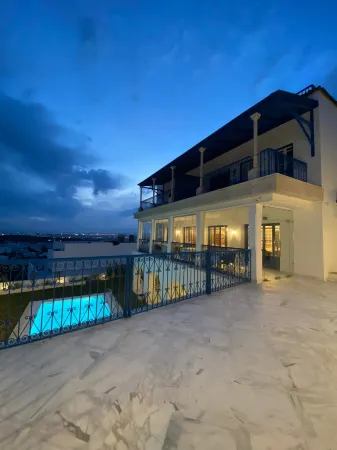 La Menara Hotel & Spa Отели рядом с достопримечательностью «Ванны Антония Карфагенского»