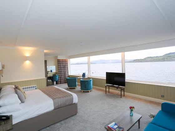 Duck Bay Hotel
