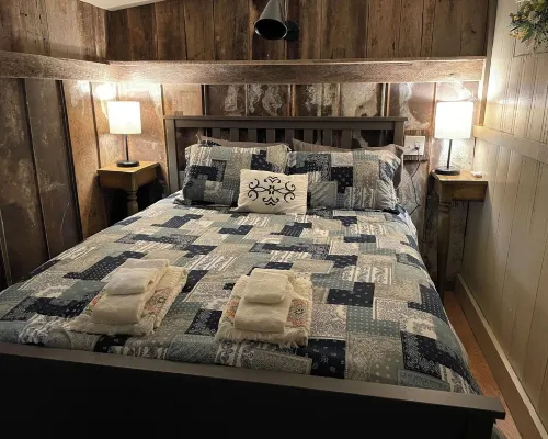 Wanderlust Cabin Just minutes from Hanging Rock Hotels in Stokes County