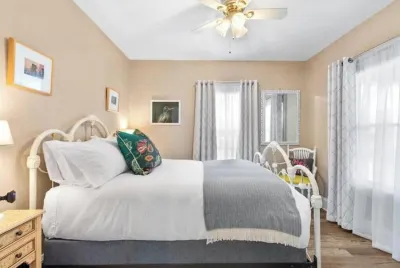 Charming duplex walkable to historic downtown Cedarburg Hotels near Cedarburg Art Museum