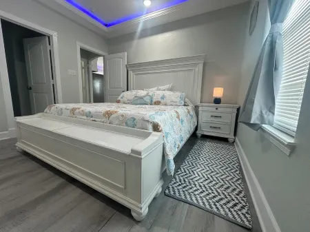 Charming brand-new 3-bedroom beach house in superb Surfside Beach