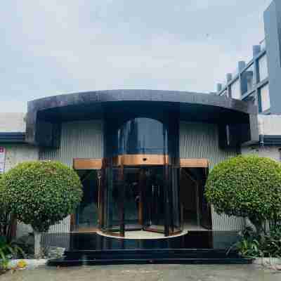 王國飯店及餐廳 Hotel Exterior