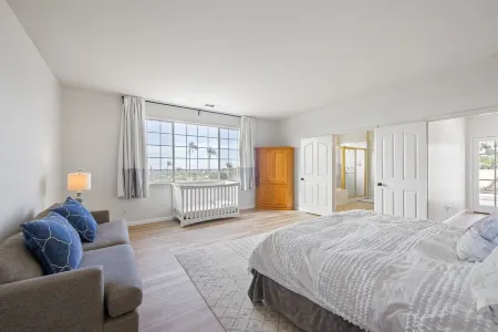 Skyline Ocean View Estate w/ pool & hot tub