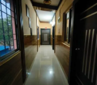 호텔 J. B 팰리스  호텔