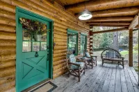 Atlanta Getaway 4-BR Cabin W/Swimming Pool, Hot Tub, Game Room, High-Speed WiFi