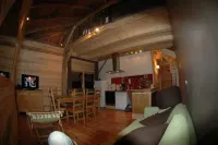 Apartment in a chalet of character with ski access Hotels in Montriond