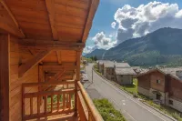 Apt Camille, beautiful on-piste 2 bedroom apartment Hotels in Montgenevre