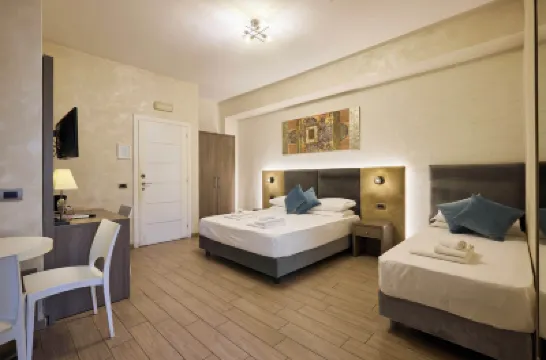 Relais Tiburtina Hotels near Verano Cemetery