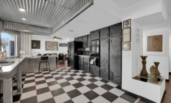 FUN Villa very Close to the strip - R 339 206 R5 D 