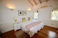 5 Porters Court, Luxury West Coast villa, 5 mins walk to beach with Beach Club Hotels in Porters