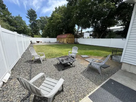 15th St VRBO - 4bd, 2ba only 1mi to Downtown