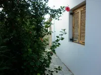 Spacious 3 bedroom Villa with private pool, patio and roof terrace. Hotels in Geropotamos