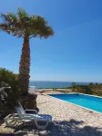 BEAUTIFUL HOLIDAY HOME NEAR PAREDES WITH POOL AND DIRECT BEACH ACCESS - 수영장