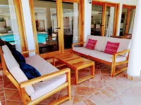 Luxury 4 Bedroom Villa with Pool in Montego Bay (Beach Club Access)