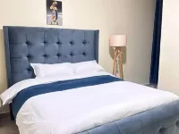 Luxurious fully furnished 2 bedroom 2 bath penthouse 5 mins from city center 키테일 호텔