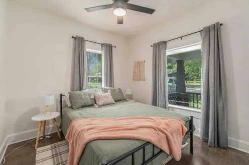 Make beautiful music and sleep up to 14 in this modern-century home!