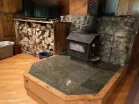 Adirondack Mountain Lodge Hotels in Greig